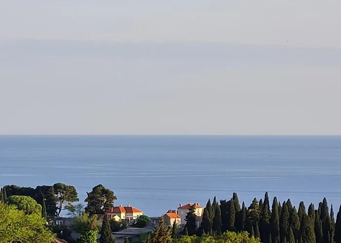 Διαμέρισμα Sunspot - Beautiful View With Big Garden, Free Parking,